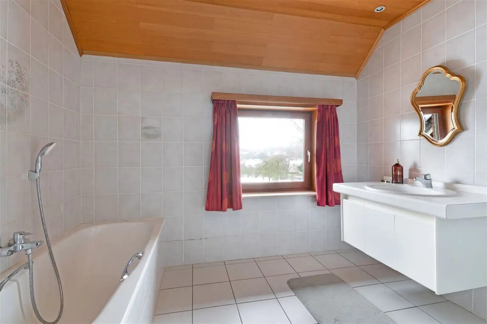 Rustig gelegen gezinswoning met tuin op 12are90 foto 11