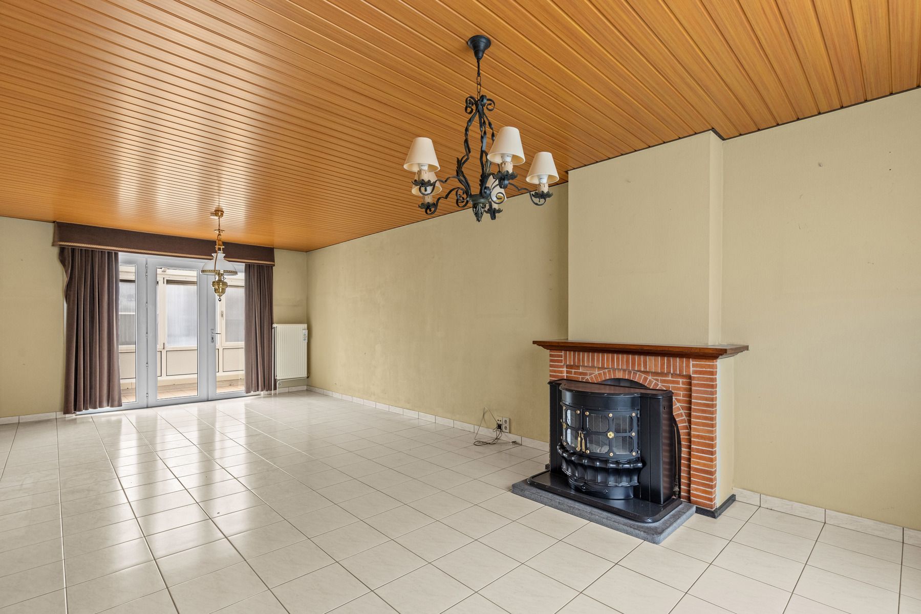 Bel-étage met grote garage en potentieel te Sint-Michiels foto 3