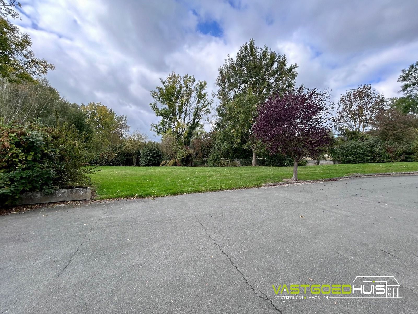 Ruim, gelijkvloers appartement met terras foto 27