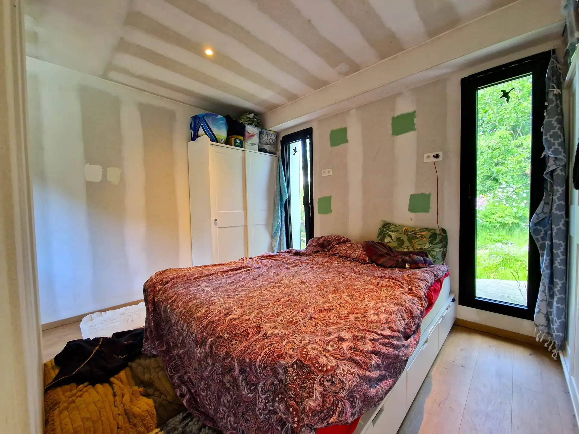 Tiny house met prachtige tuin en weids uitzicht op ca. 60a. foto 4