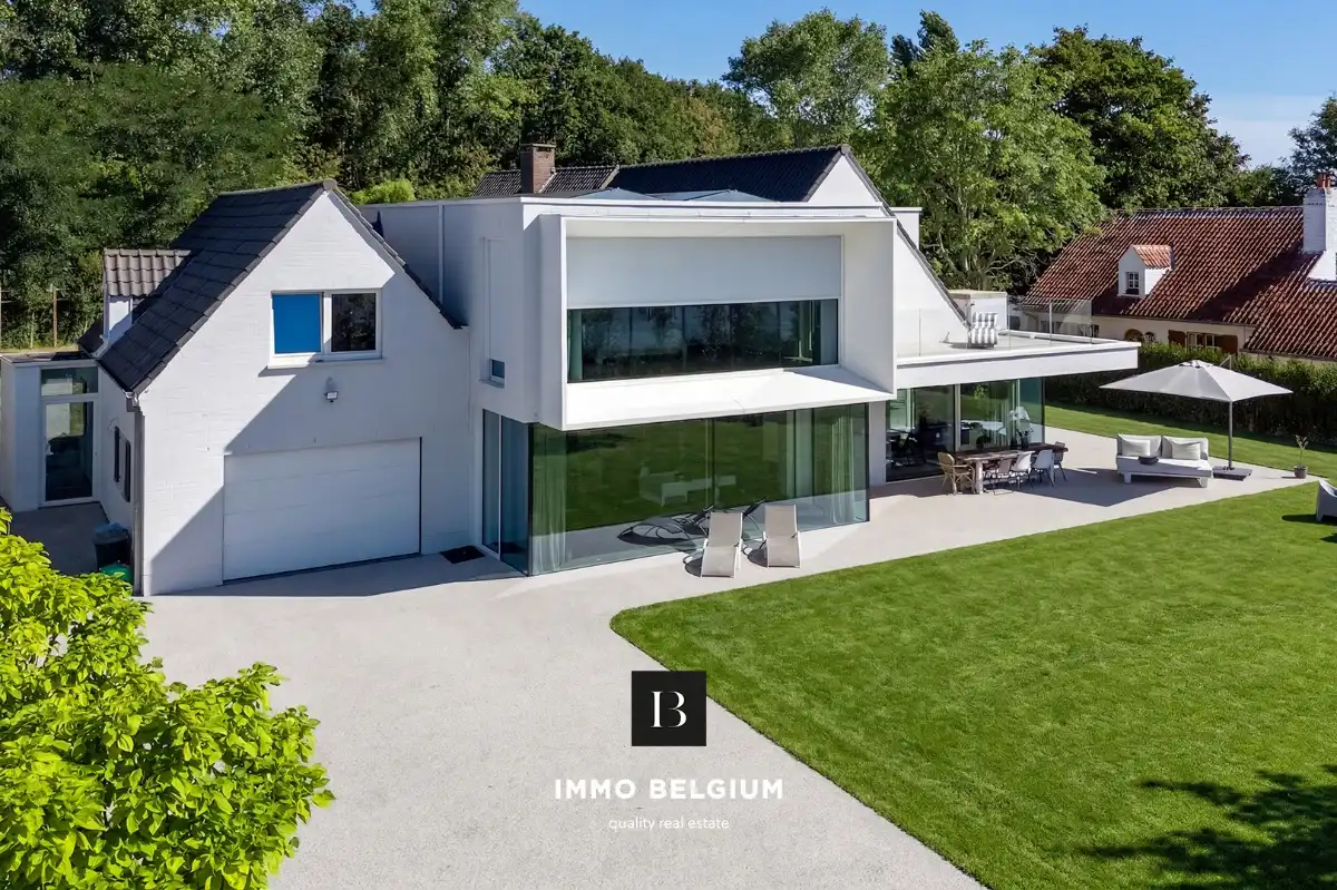 Luxe villa langs de Duinbossen tussen De Haan en Wenduine foto 2