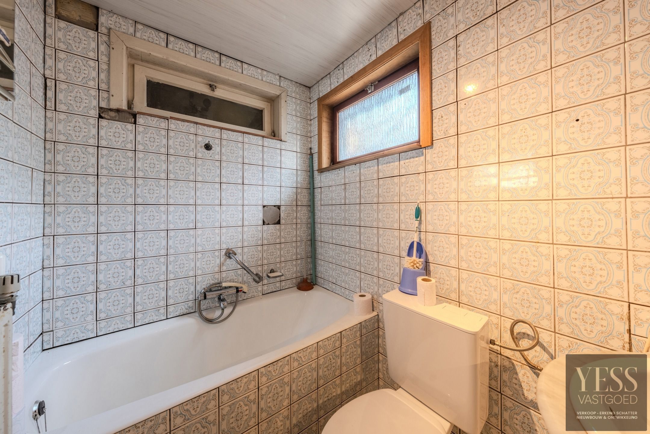 Te renoveren woning met potentieel aan de vaart! foto 8