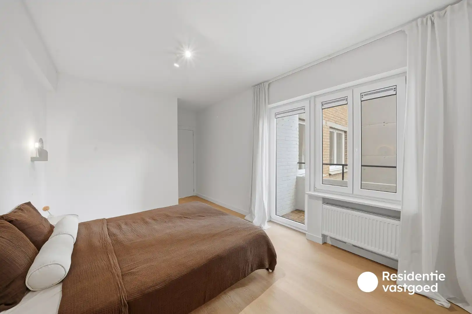 Ruim en volledig gerenoveerd appartement op topligging in Oostende foto 16