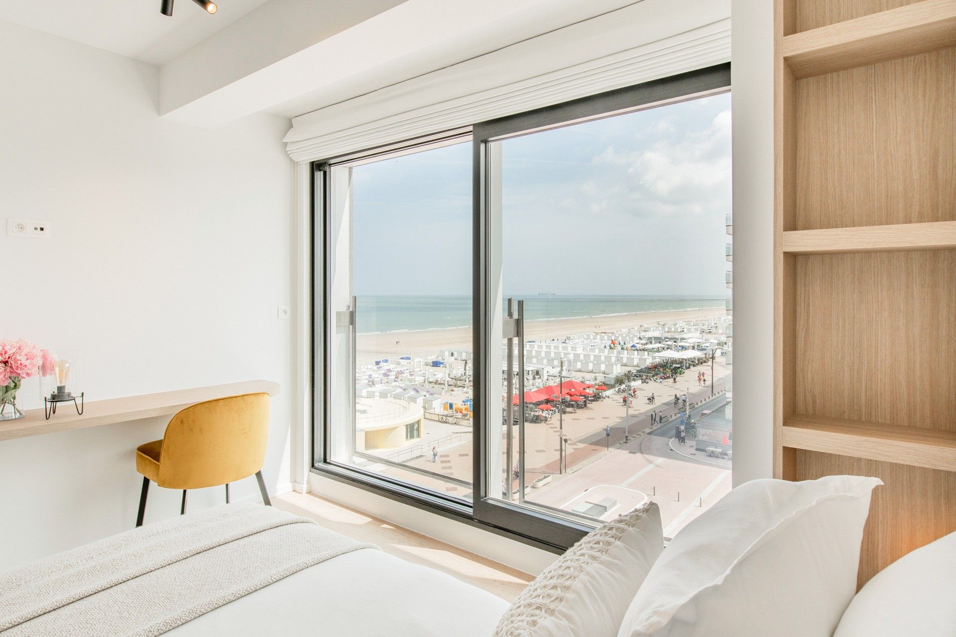 Uniek hoekappartement op de Zeedijk te Knokke foto 14