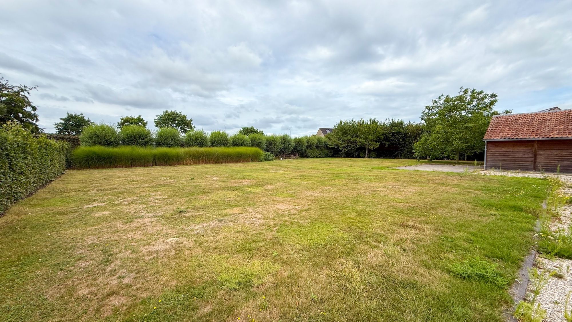 LAATSTE WONING  - Pastoriestijl - nieuwbouw&nbsp;met 4 slpk, en GROTE Zuidgerichte tuin te Oedelem - OPP; 853 m² foto 8