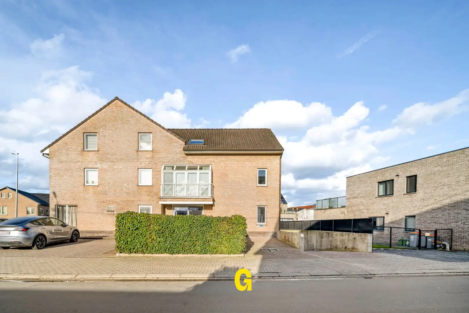 *** VERKOCHT *** Aangenaam duplexappartement met drie slaapkamers, autostandplaats en kelderberging foto 27