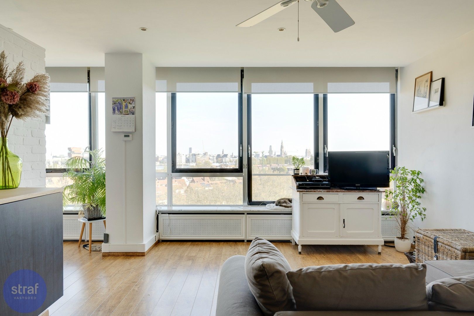 Een prachtig 1-slaapkamerappartement op de 7de verdieping van de Panorama Tower foto 7