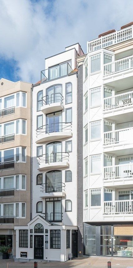 Nieuwbouw duplex appartement met prachtige zichten op de minigolf en zijdelings zeezicht gelegen vlakbij de Kustlaan te Knokke. foto 9