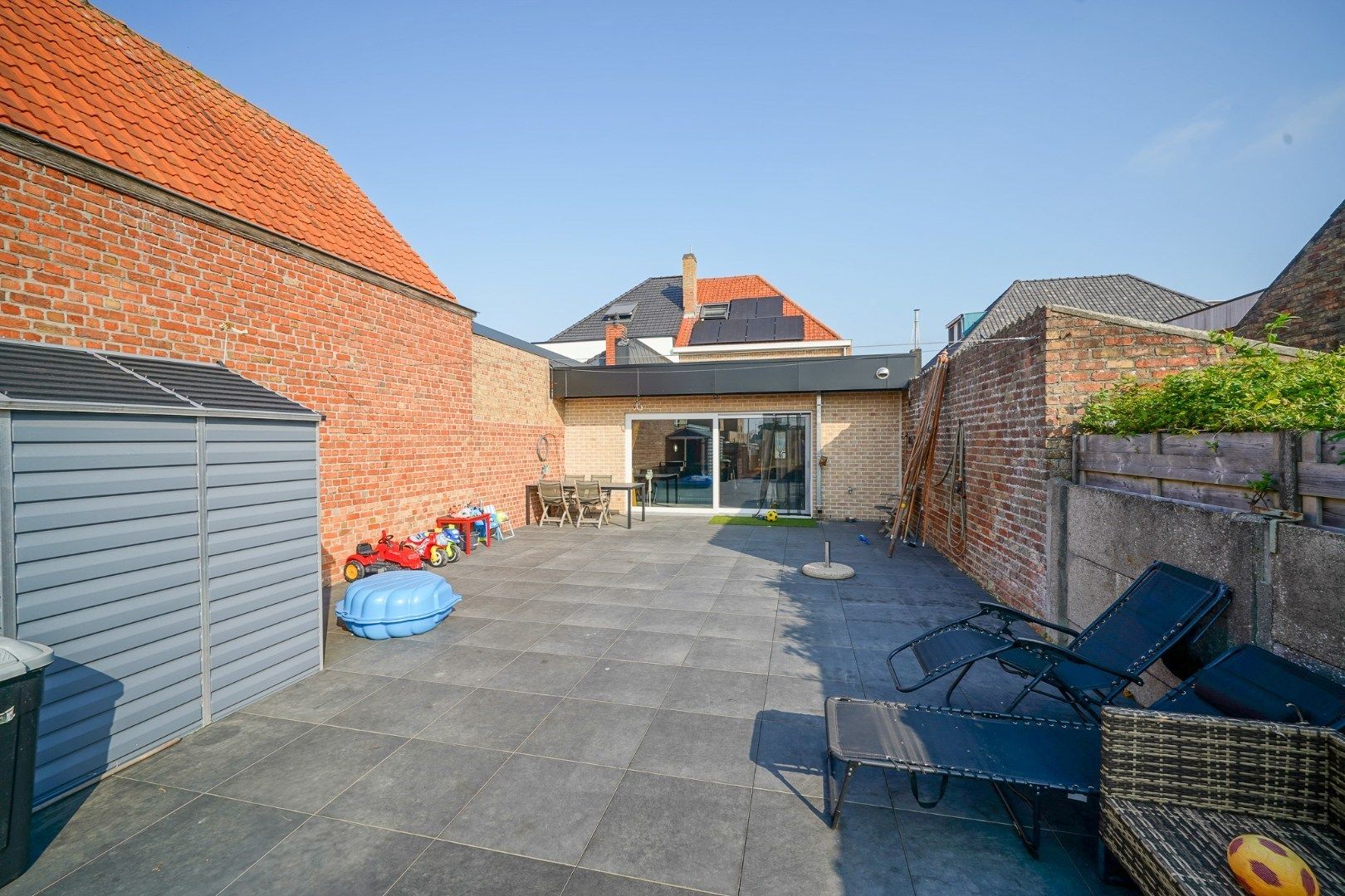 Ruime gerenoveerde "halfopen" -woning met 4 slaapkamers te Oudenburg foto 22