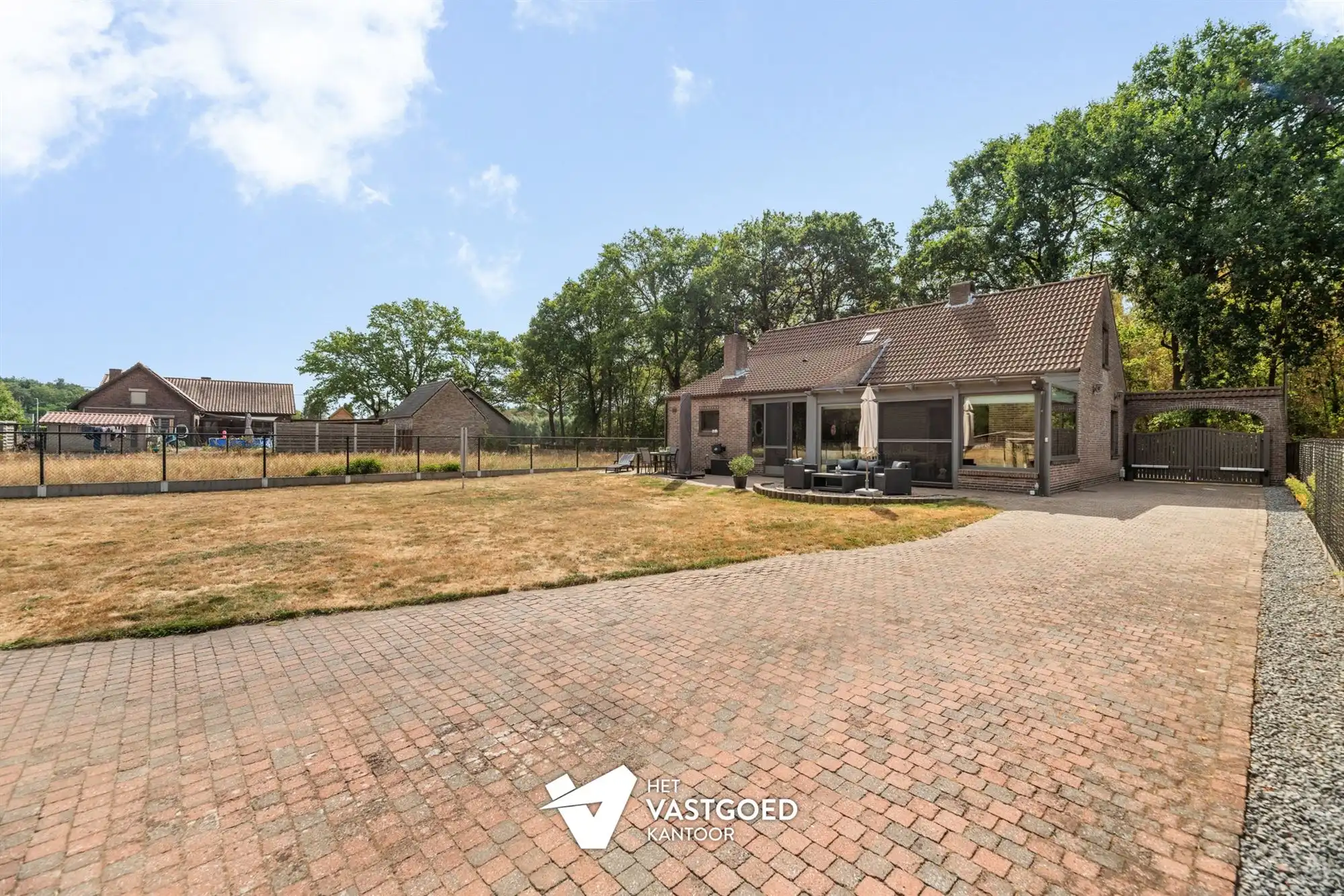 GERENOVEERDE WONING MET 3 SLAAPKAMERS UITERST RUSTIG GELEGEN TE HEPPEN foto 26