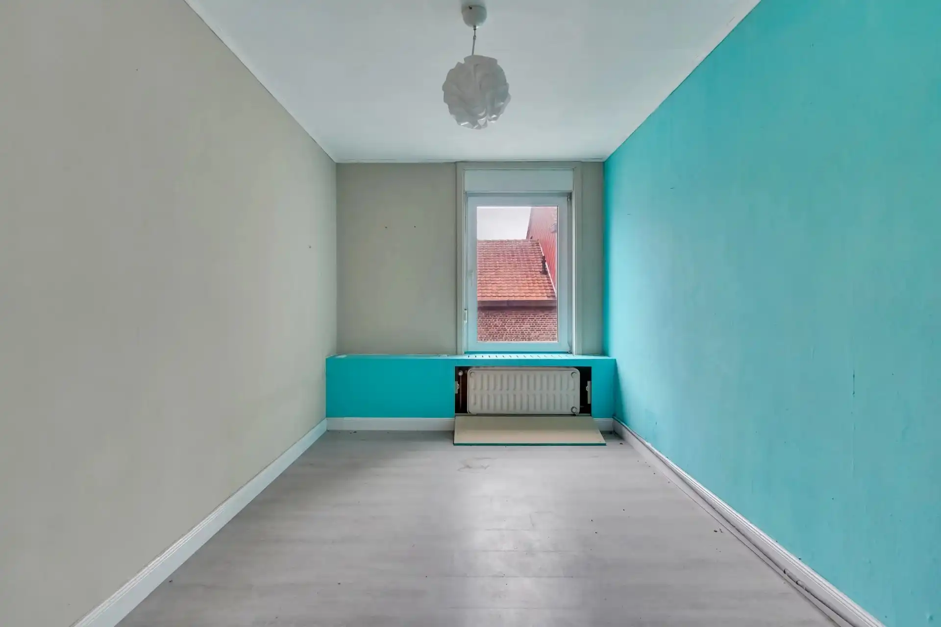 Handelspand met woonst op groot perceel foto 15