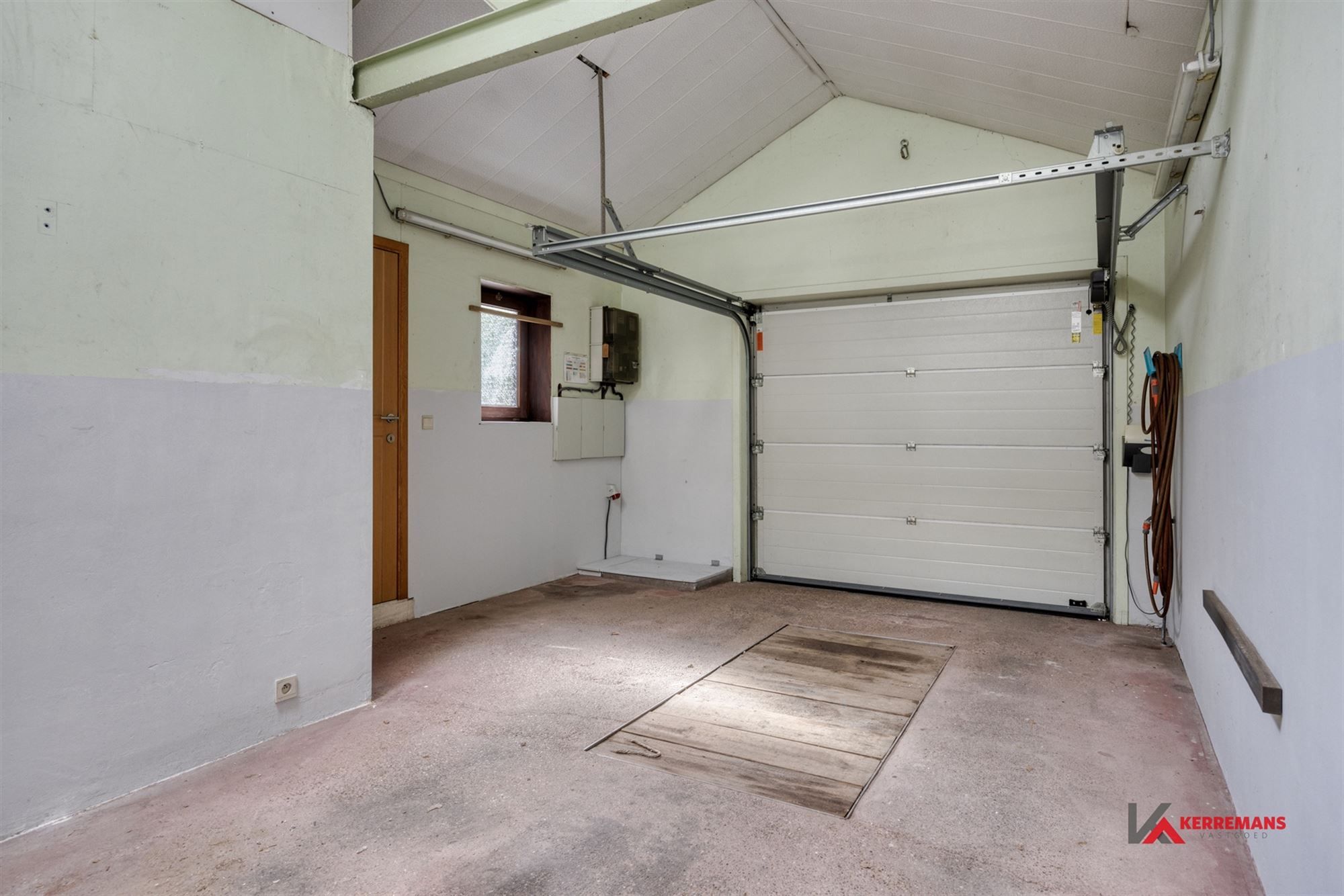Laagbouwwoning met 3 slaapkamers, garage en tuin.  foto 22