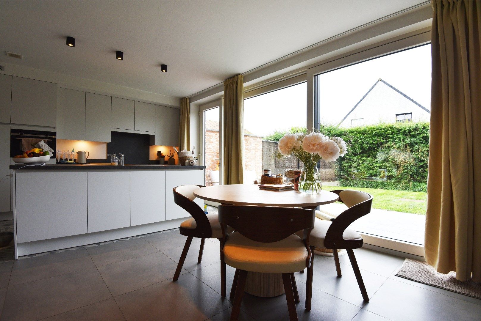 Recente woning met 3 slpks en tuin te Adegem foto 2