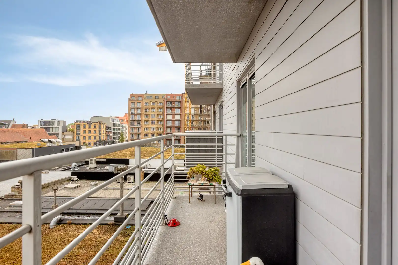Zongericht woonappartement in hartje De Panne foto 40