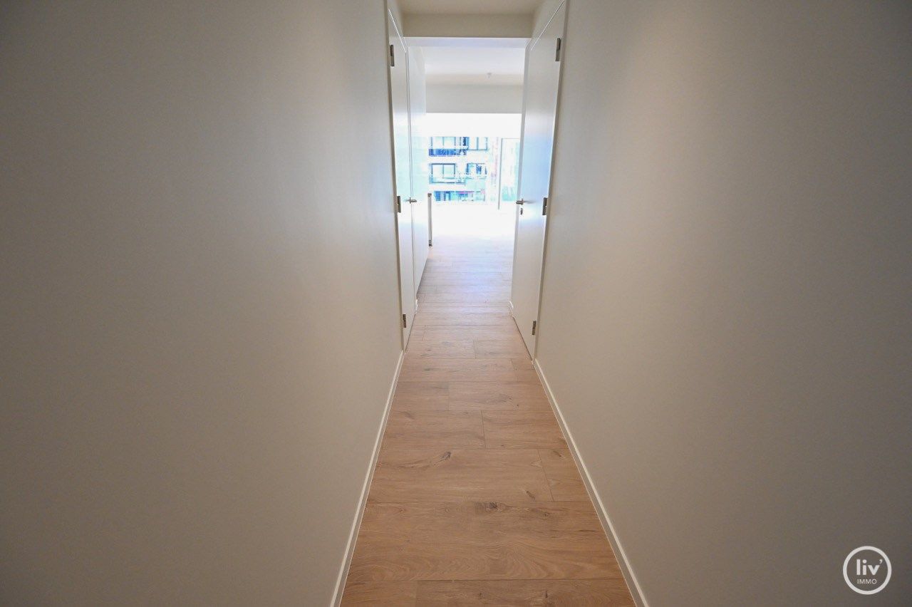 Nieuwbouwappartement met aangename gevelbreedte van 7m20 gelegen te Lippenslaan Knokke. foto 8