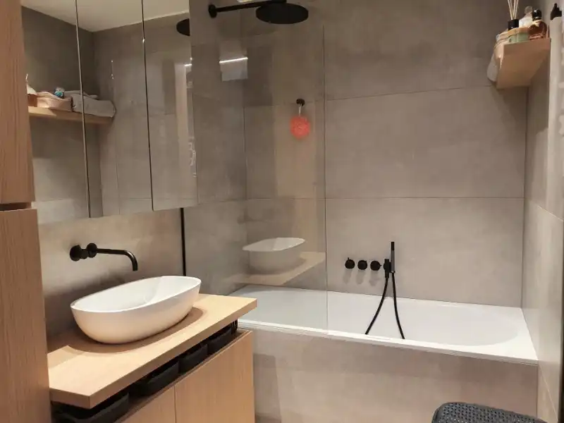 Luxueus gerenoveerd 3-slaapkamer appartement op de Zeedijk van Oostduinkerke te koop foto 8