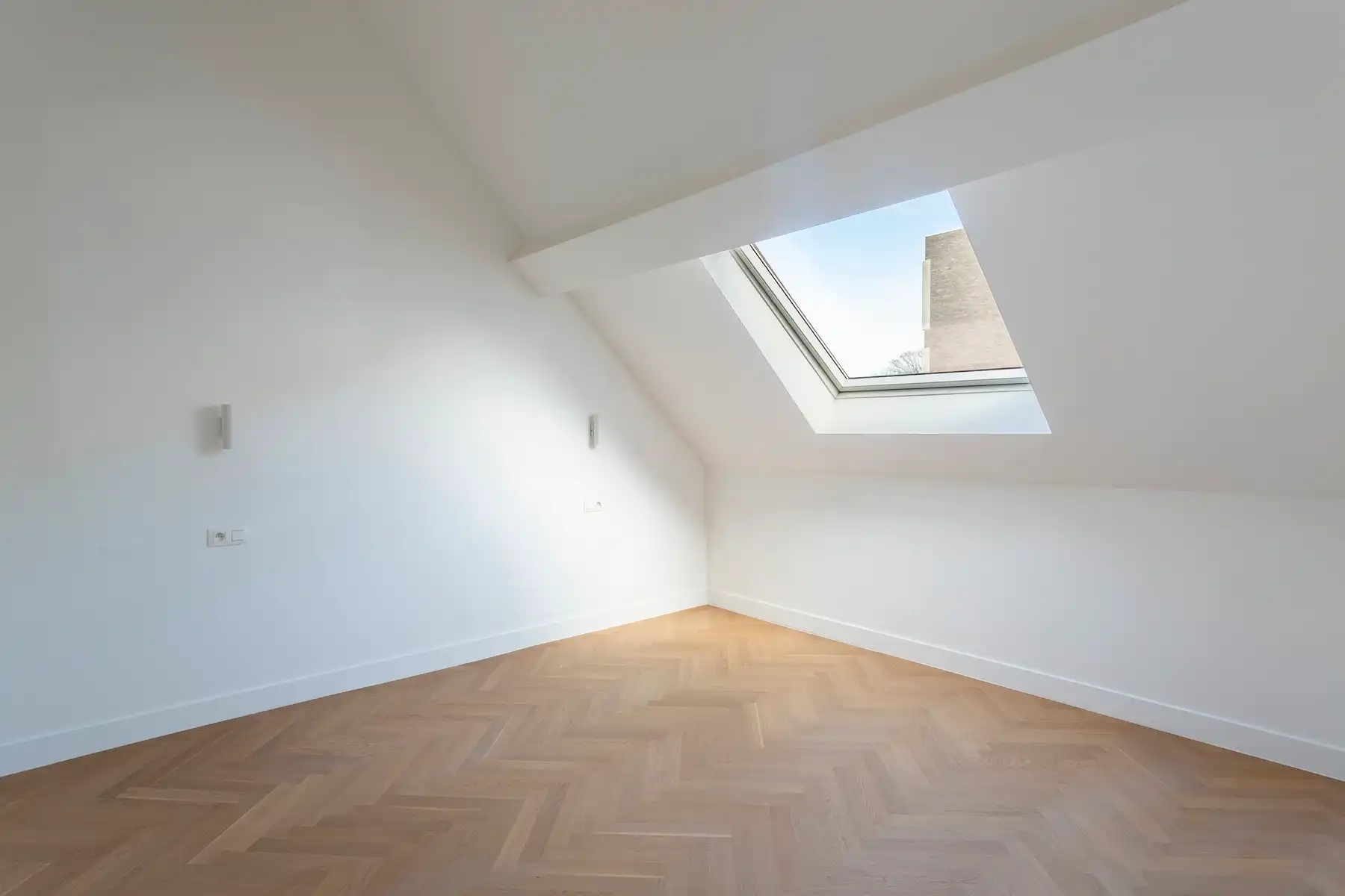 Gerenoveerd duplexappartement met terras in Markgravewijk foto 9