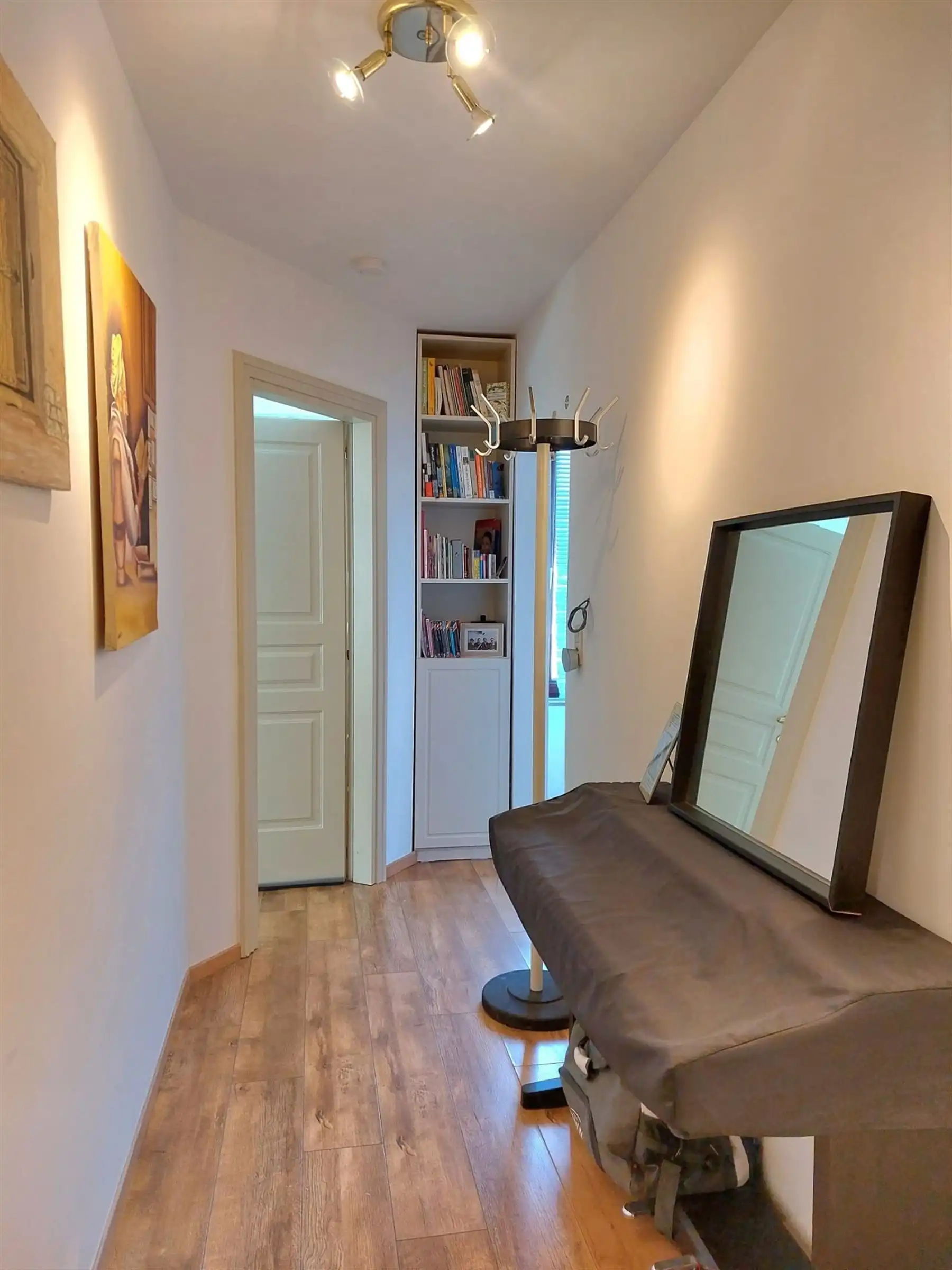 APPARTEMENT OP DE 1 E EN 2 E VERDIEPING INCLUSIEF GARAGE  foto 6