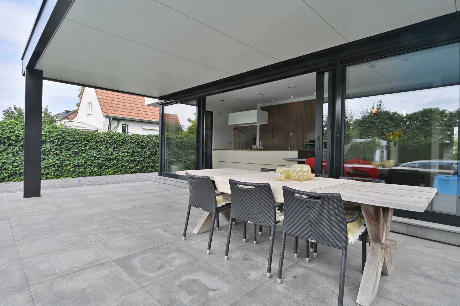 Moderne woning uit 2013 met 3 slaapkamers, 2 badkamers en buitenzwembad, gelegen in het mooie Meeswijk foto 16