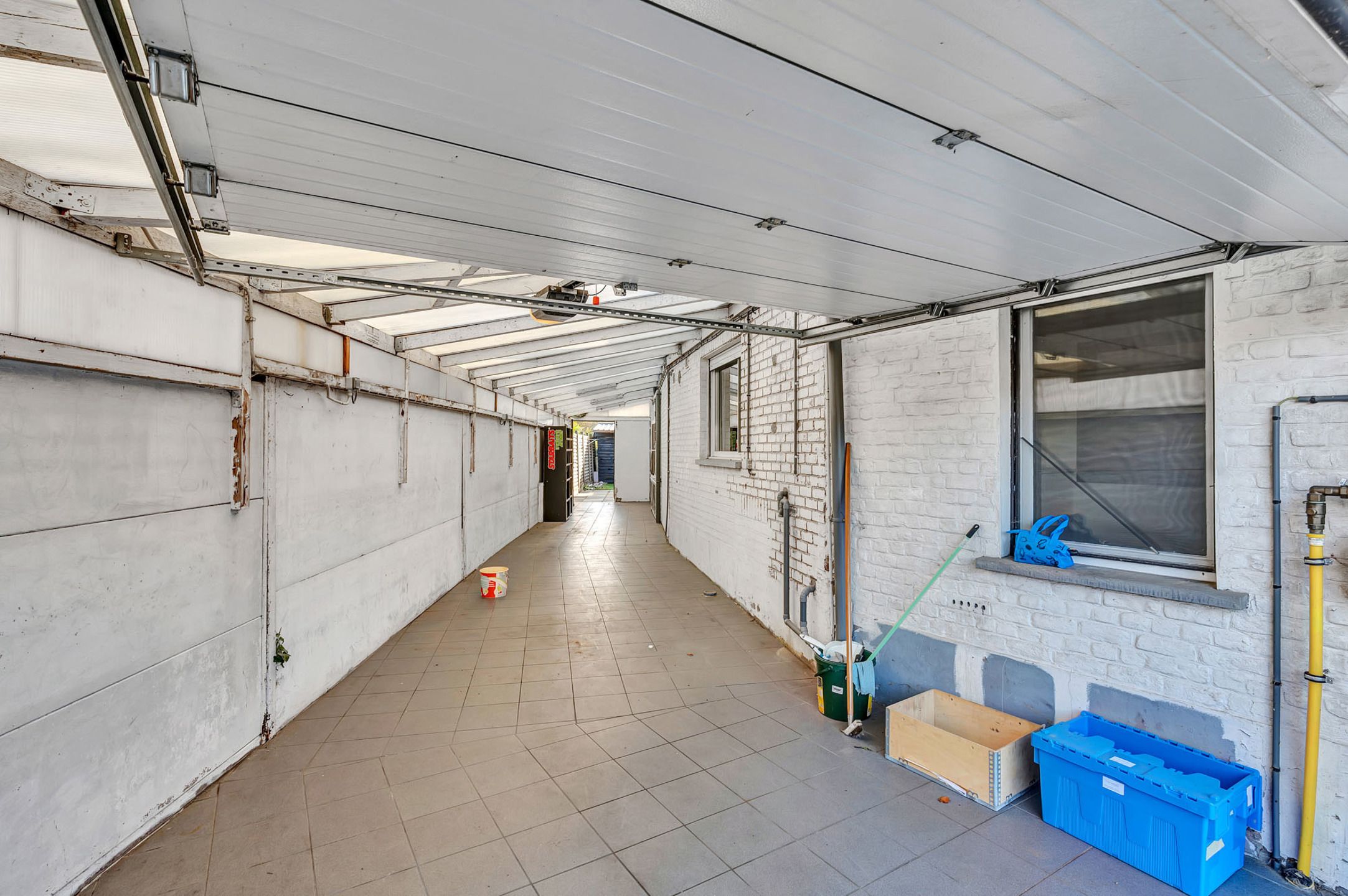 Te renoveren halfopen woning met ruime garage en grote tuin  foto 15