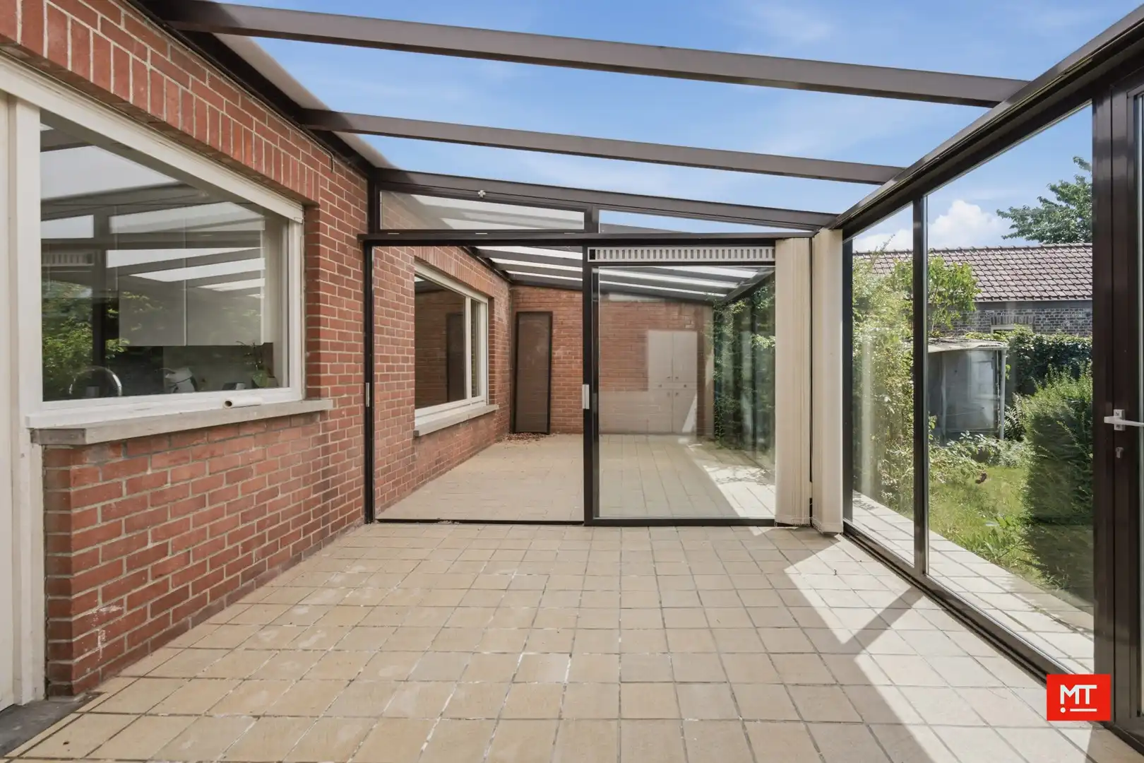 Kloeke te renoveren woning met 4 slaapkamers, grote tuin en garage in het centrum van Langemark foto 21