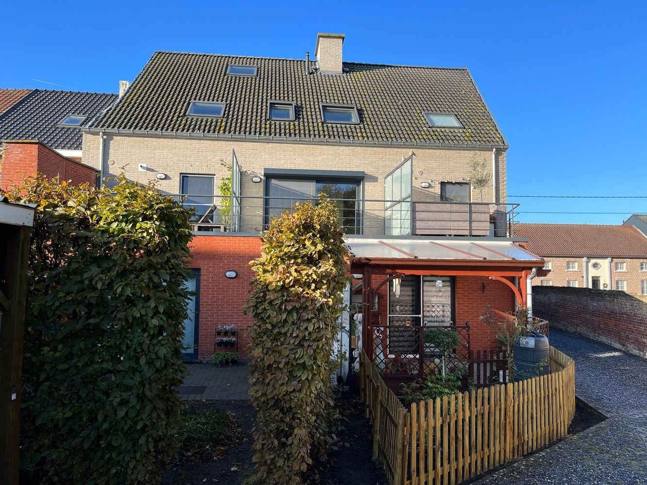 Instapklaar duplex-appartement met terras en autostaanplaats te huur in Rummen. foto 12