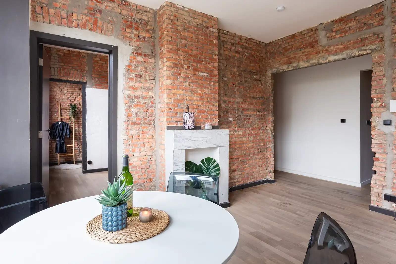 Lichtrijk hoek appartement met karakter!  foto 12