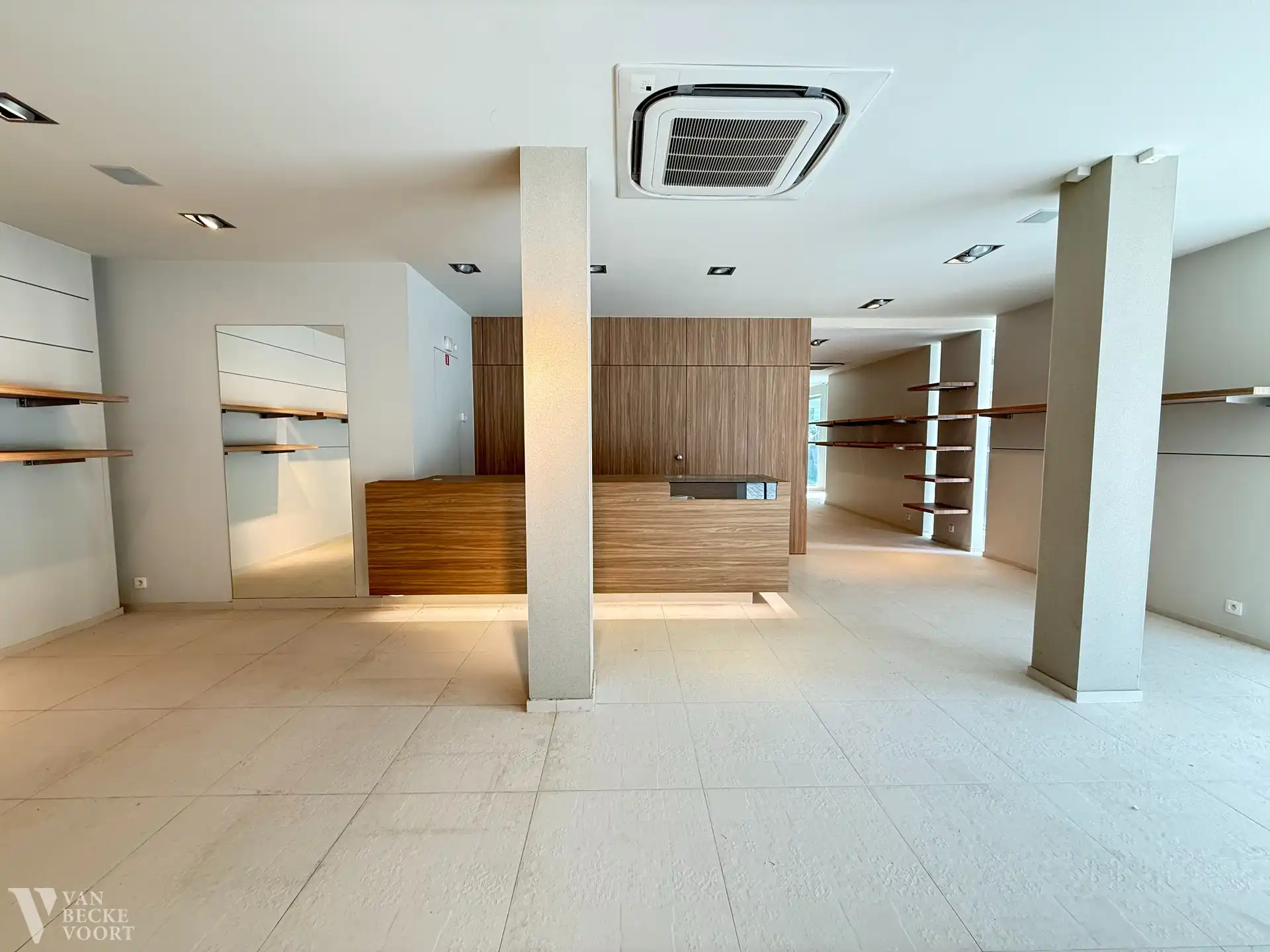 Handelsruimte 134m² foto 3