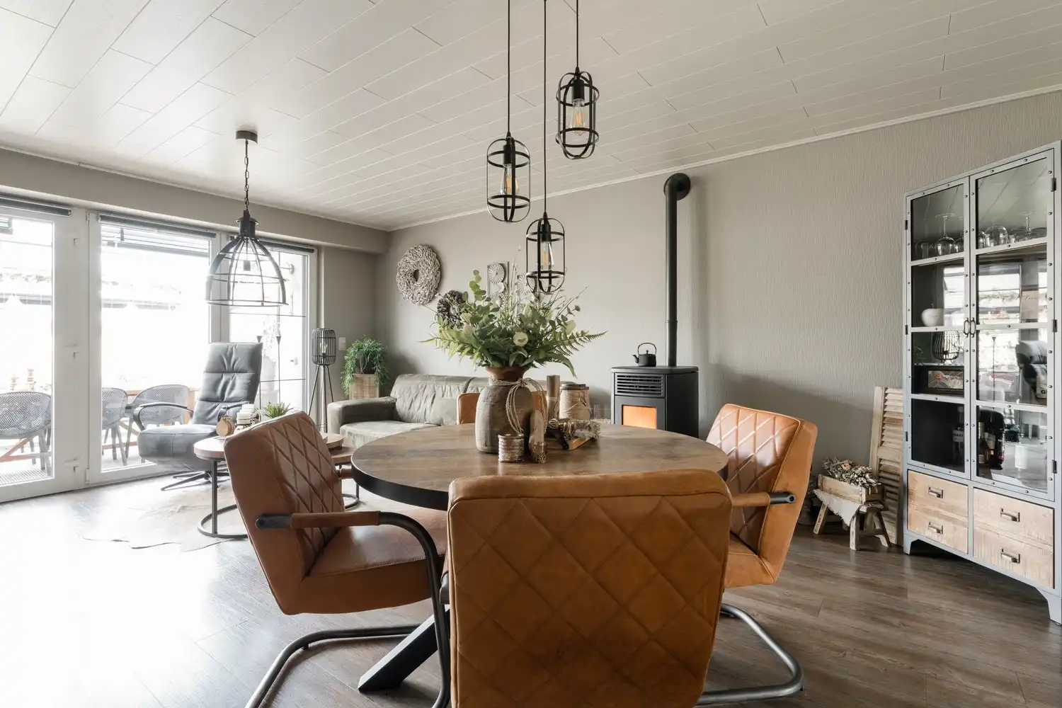 Zeer ruim appartement/stadswoning pal in het centrum van Pelt foto 5