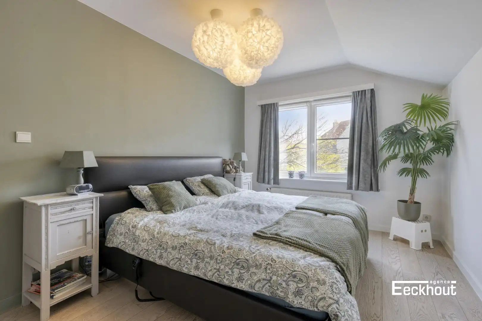 Instapklare woning met handelsruimte en met zonnige tuin! foto 11