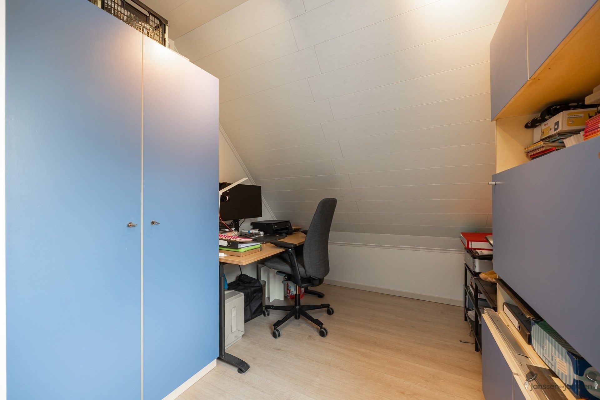Instapklare woning met vier slaapkamers op een ruim perceel van 659m². foto 22