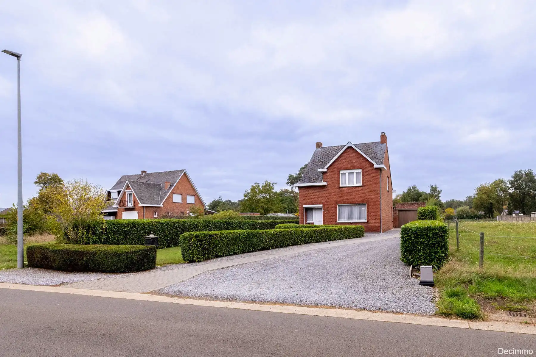 Op te frissen gezinswoning gelegen op rustige locatie foto 28