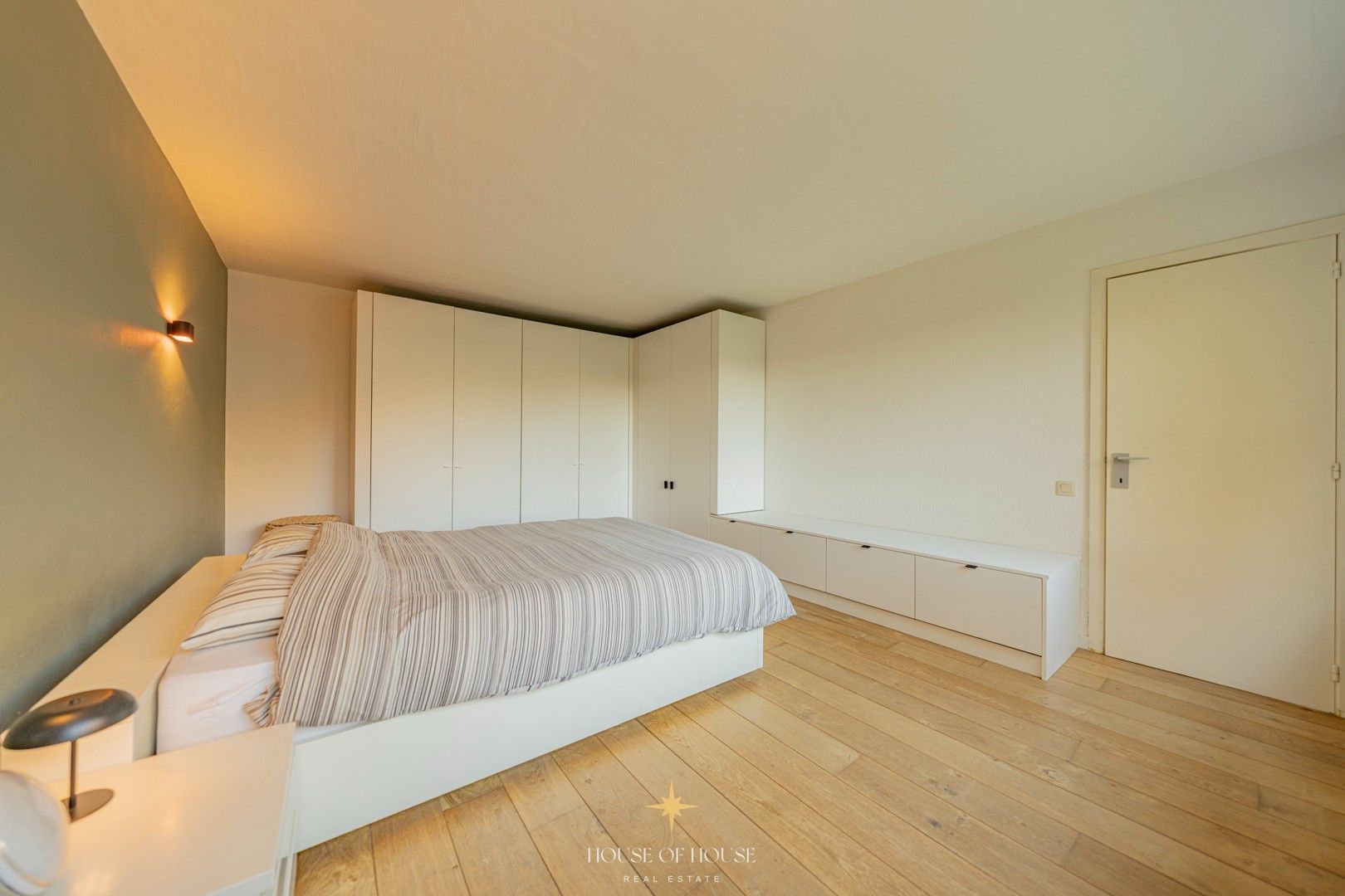 Architecturale laagbouwvilla in residentiële buurt nabij Abdij van Zevenkerken foto 17