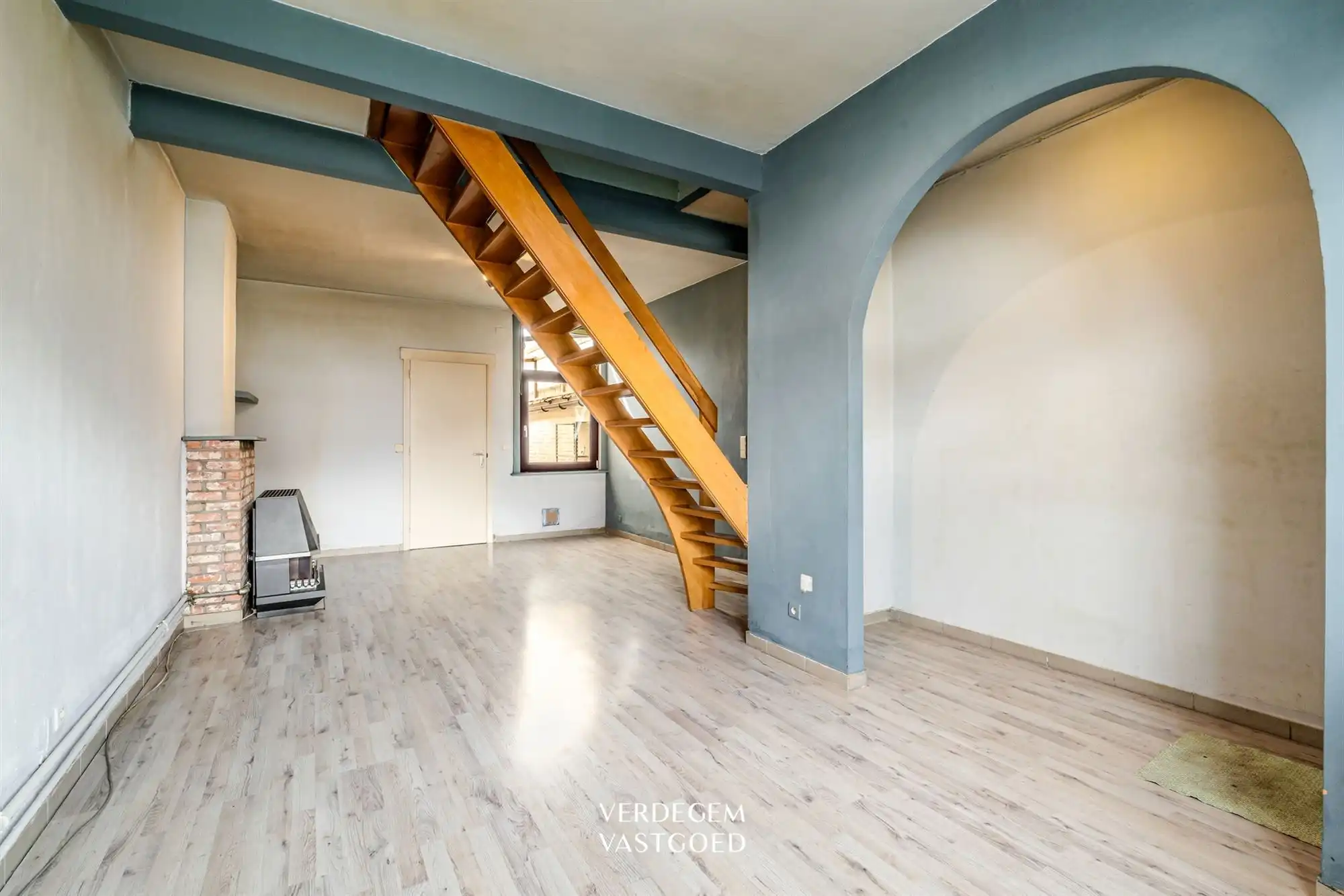 Knusse rijwoning met 2 slaapkamers en een zuidgerichte tuin foto 2