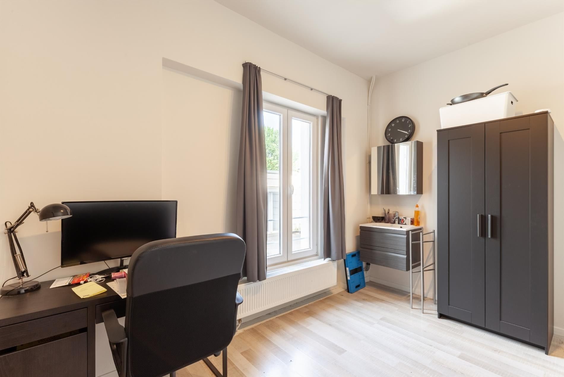 Studentenkamer met gedeeld sanitair foto 5