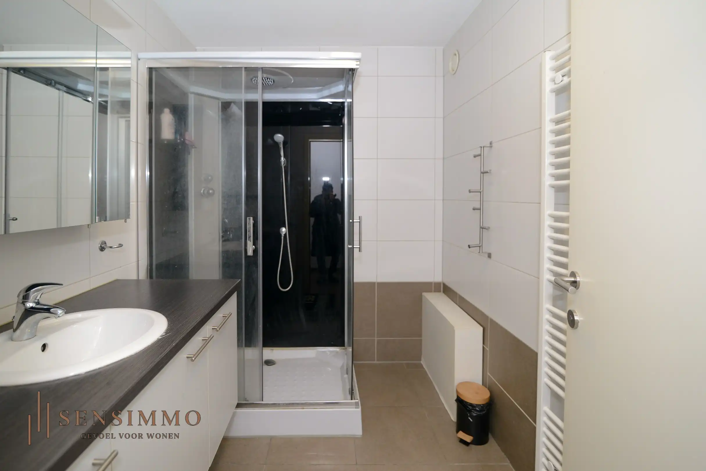 Instapklaar 2-slaapkamerappartement met dubbele terrassen en garagebox in hartje Eisden foto 13