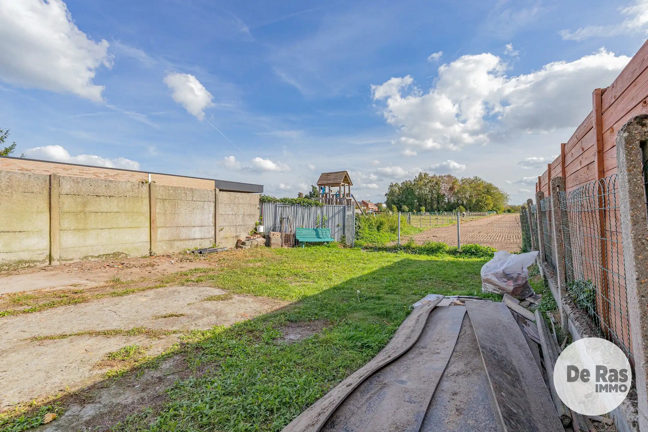 ZELE - Te renoveren woning met 3 kamers en leuke tuin foto 19
