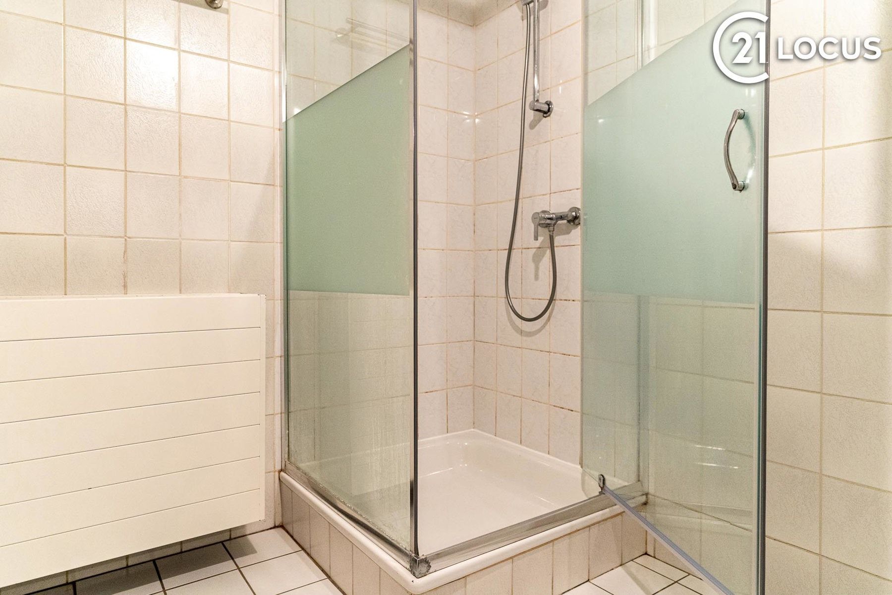 Ruime woning in rustige buurt te Zwijndrecht - 5 slaapkamers foto 15