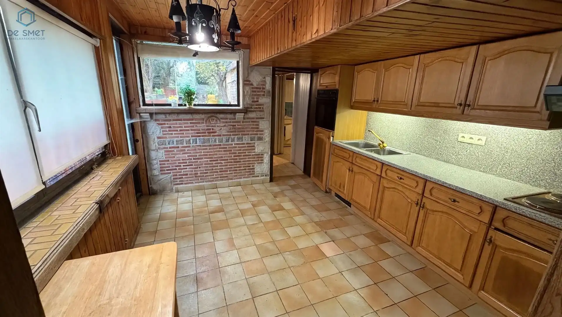 TE RENOVEREN WONING DICHT BIJ HET CENTRUM VAN GERAARDSBERGEN. foto 6