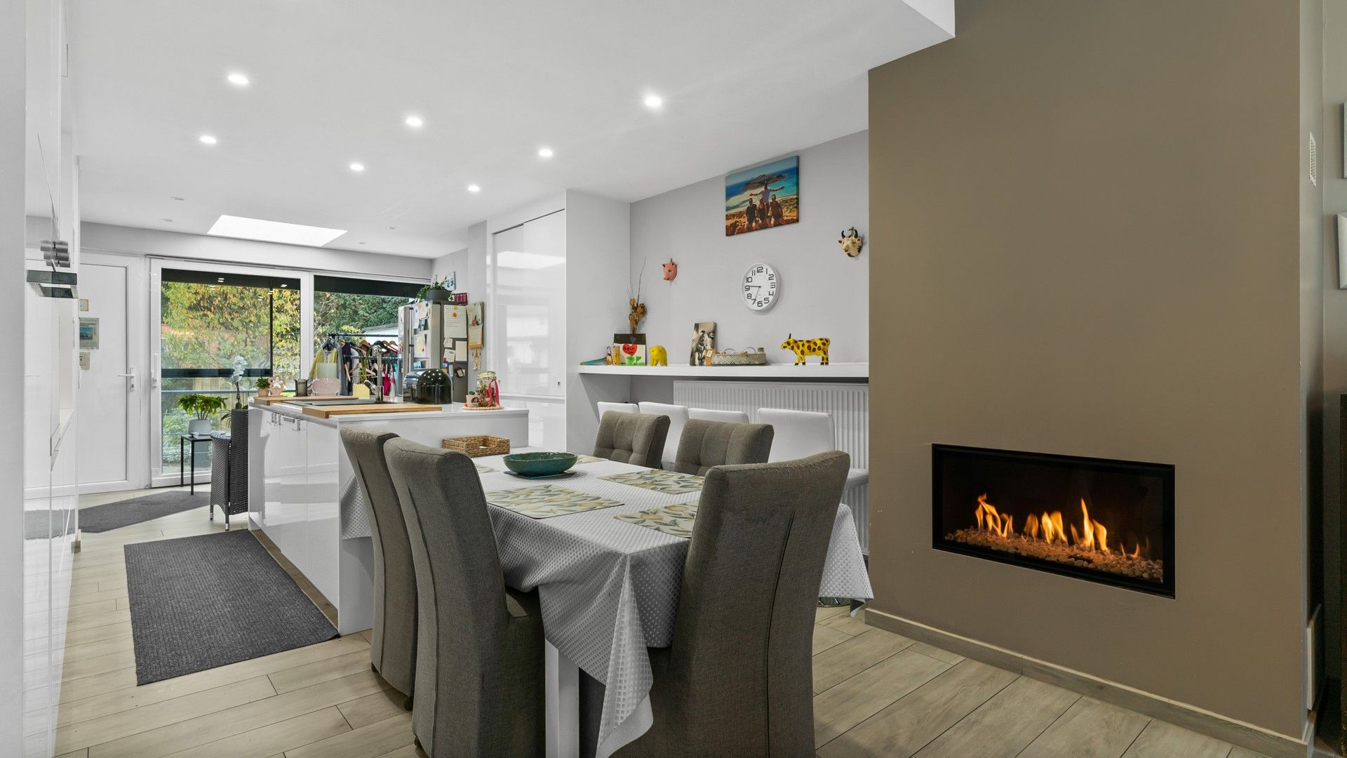 Instapklare woning met 3 slpkrs en kappersruimte te Genk foto 9