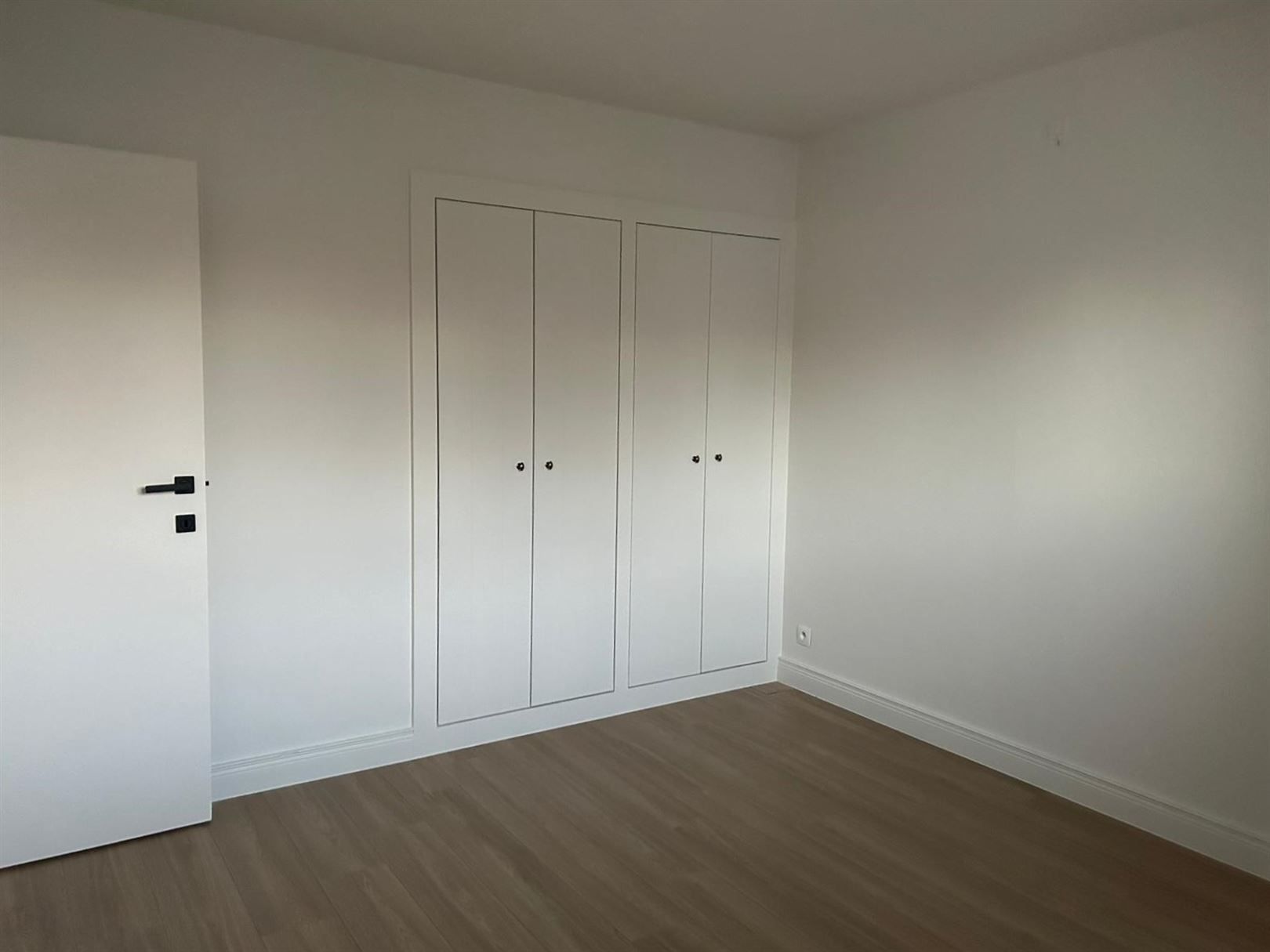 Gerenoveerde woning met vier slaapkamers en garage op rustige locatie foto 21