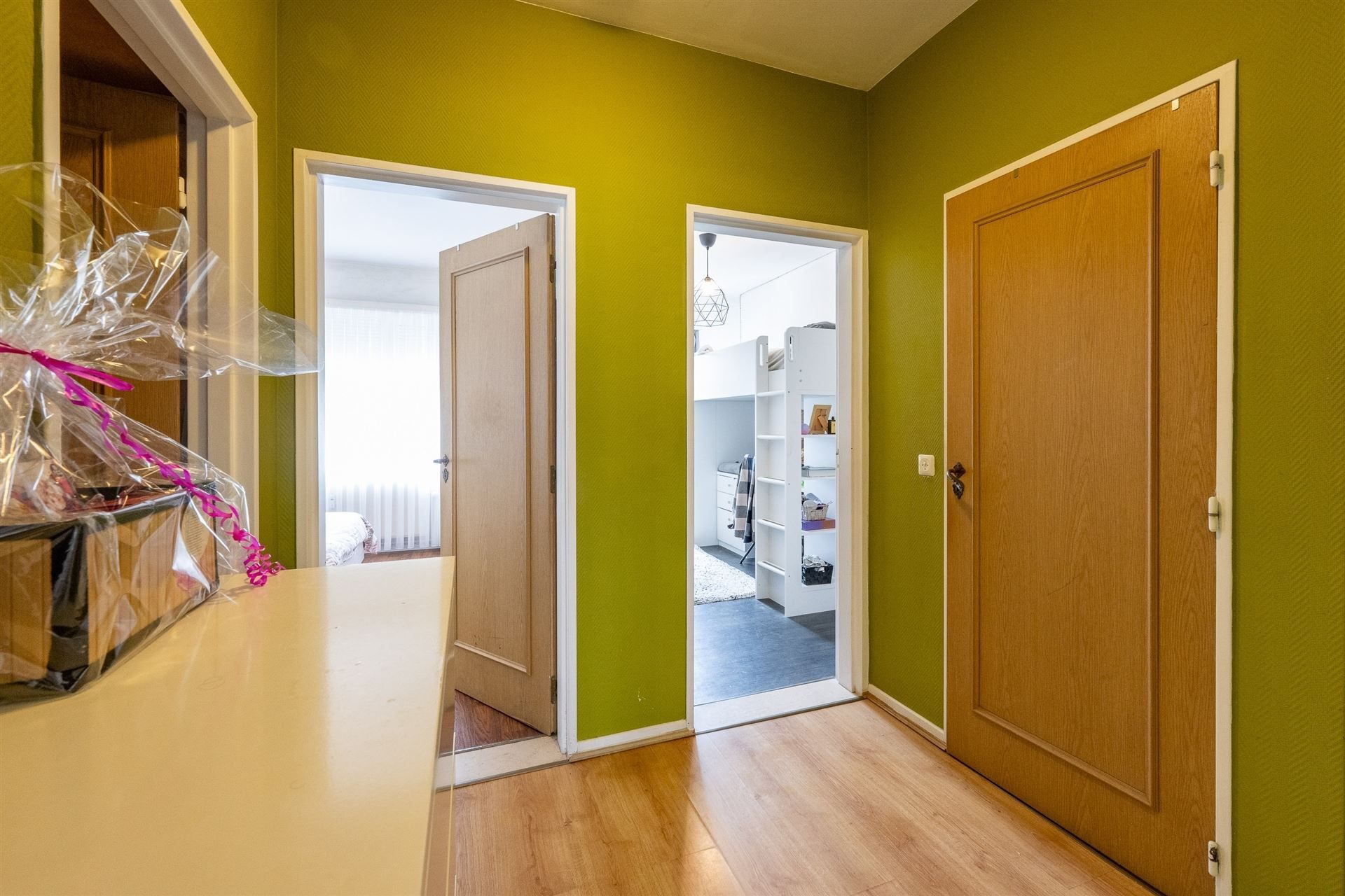 Op te frissen appartement met 2 slaapkamers en zonnig terrasje foto 5