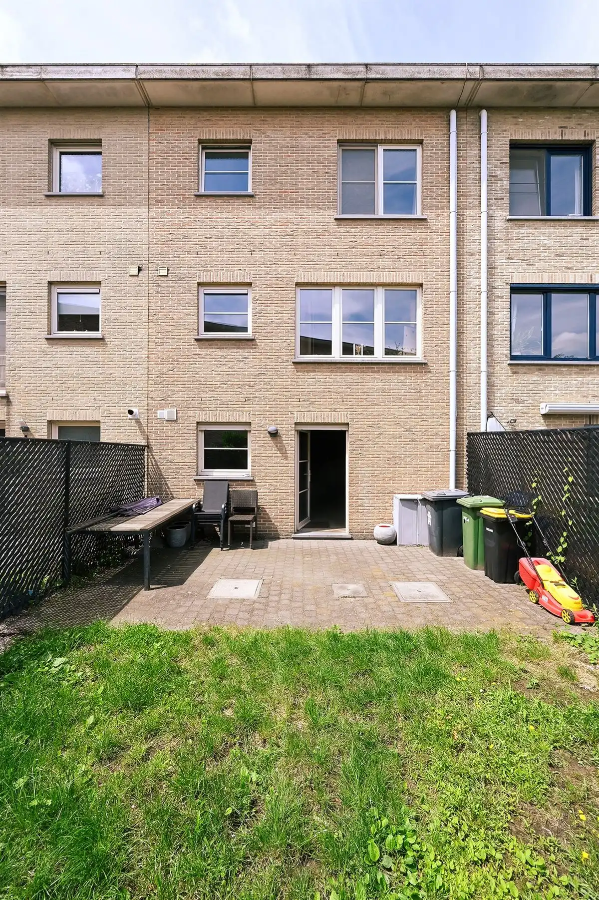 Rustig gelegen bel-etage woning foto 16