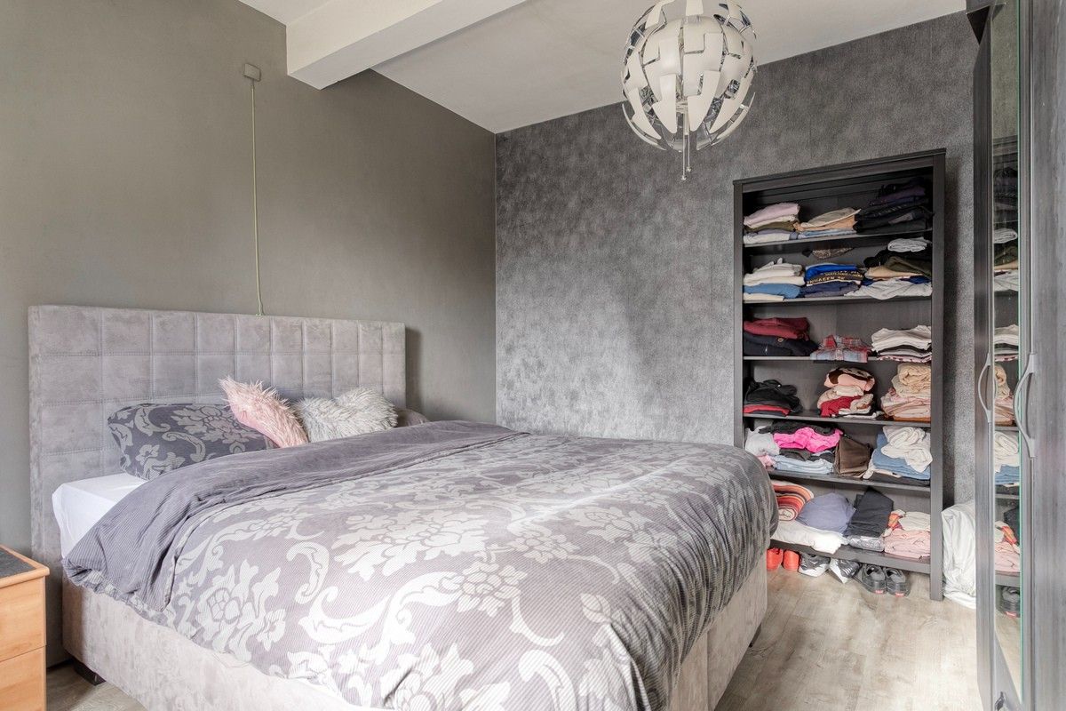 Ruime instapklare hoeve met diverse bijgebouwen foto 8