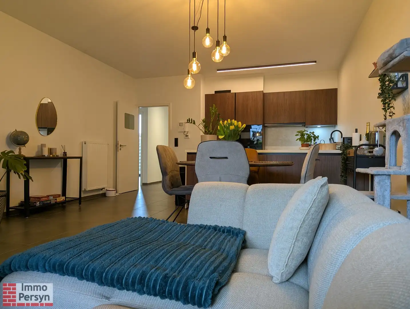 Gelijksvloer appartement met tuintje foto 6