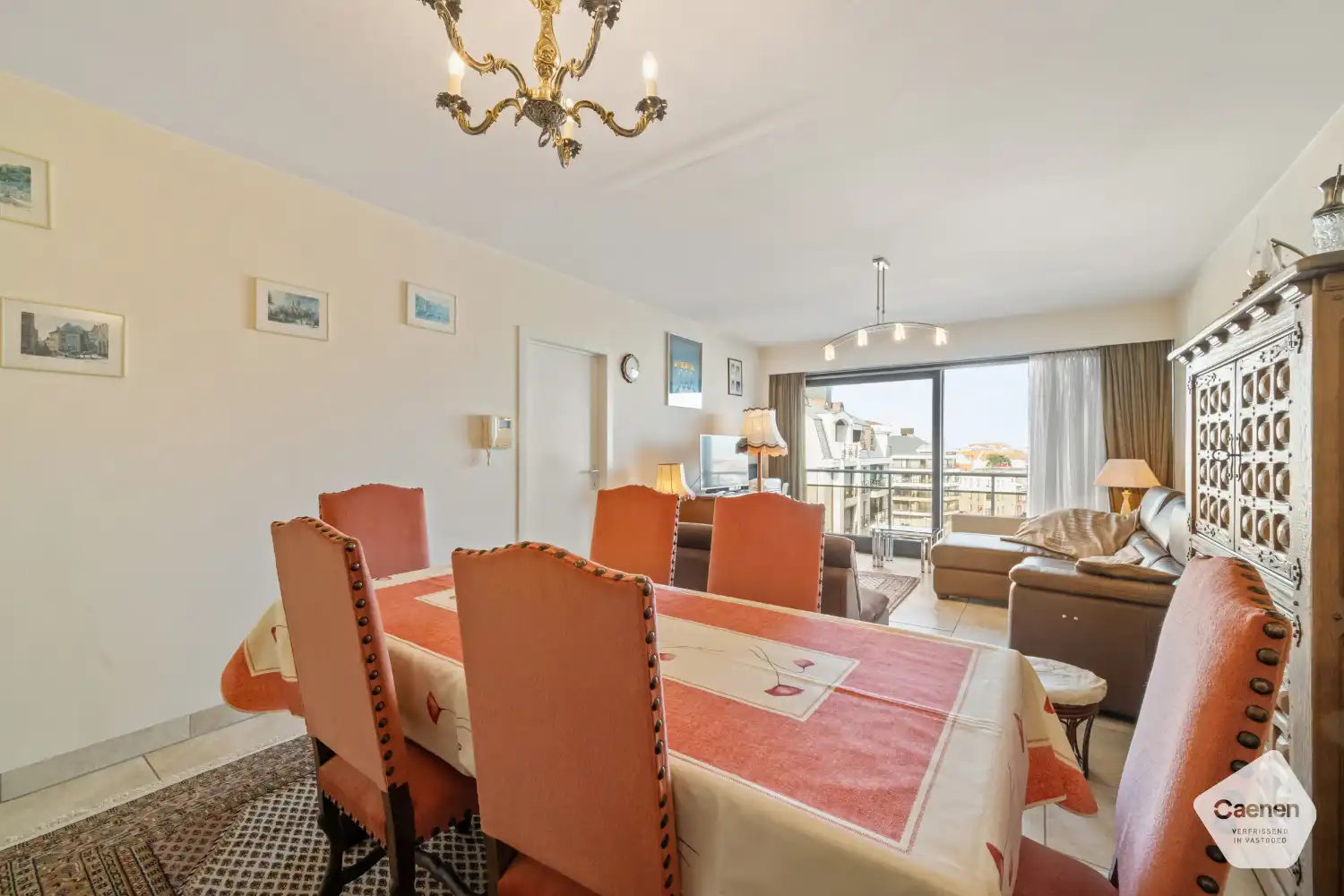 Instapklaar twee slaapkamer appartement met een uitstekende locatie foto 3
