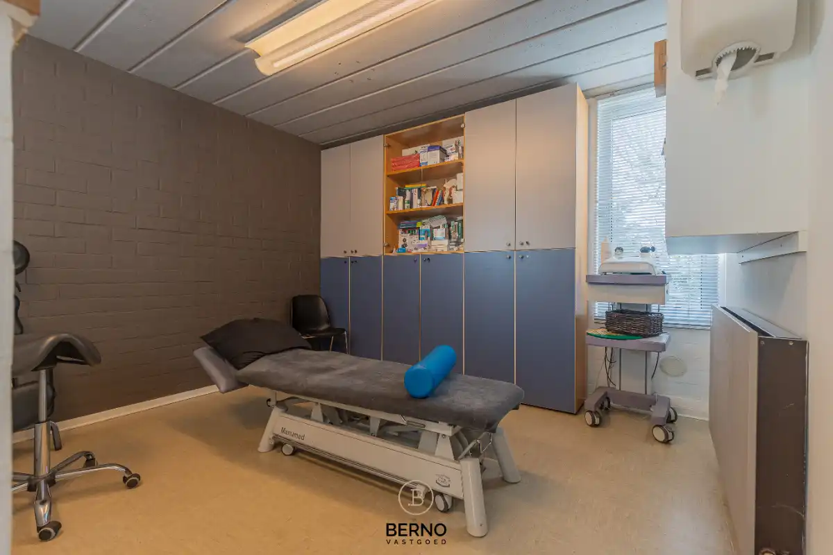 Totaal te renoveren woning op prachtig perceel van 1.170 m² foto 23