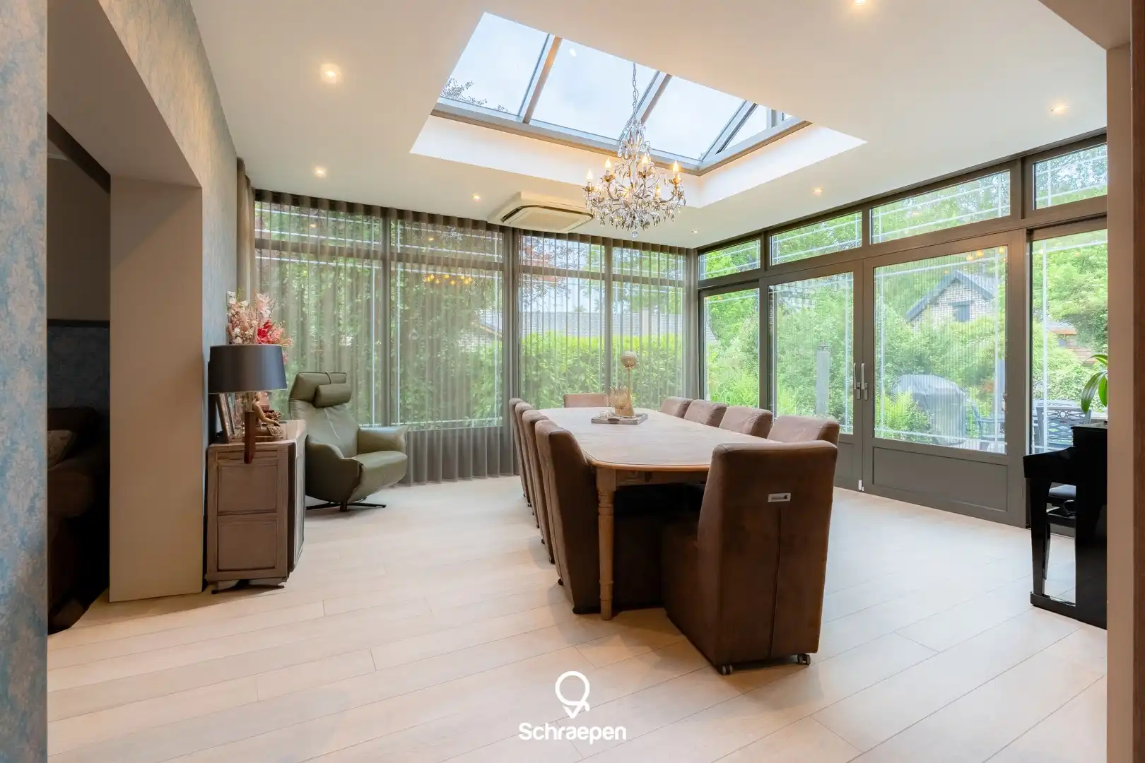Instapklare én energiezuinige gezinswoning (257 m²) met 3 tot 4 slpks op perceel van 11,5 are! foto {{pictureIndex}}