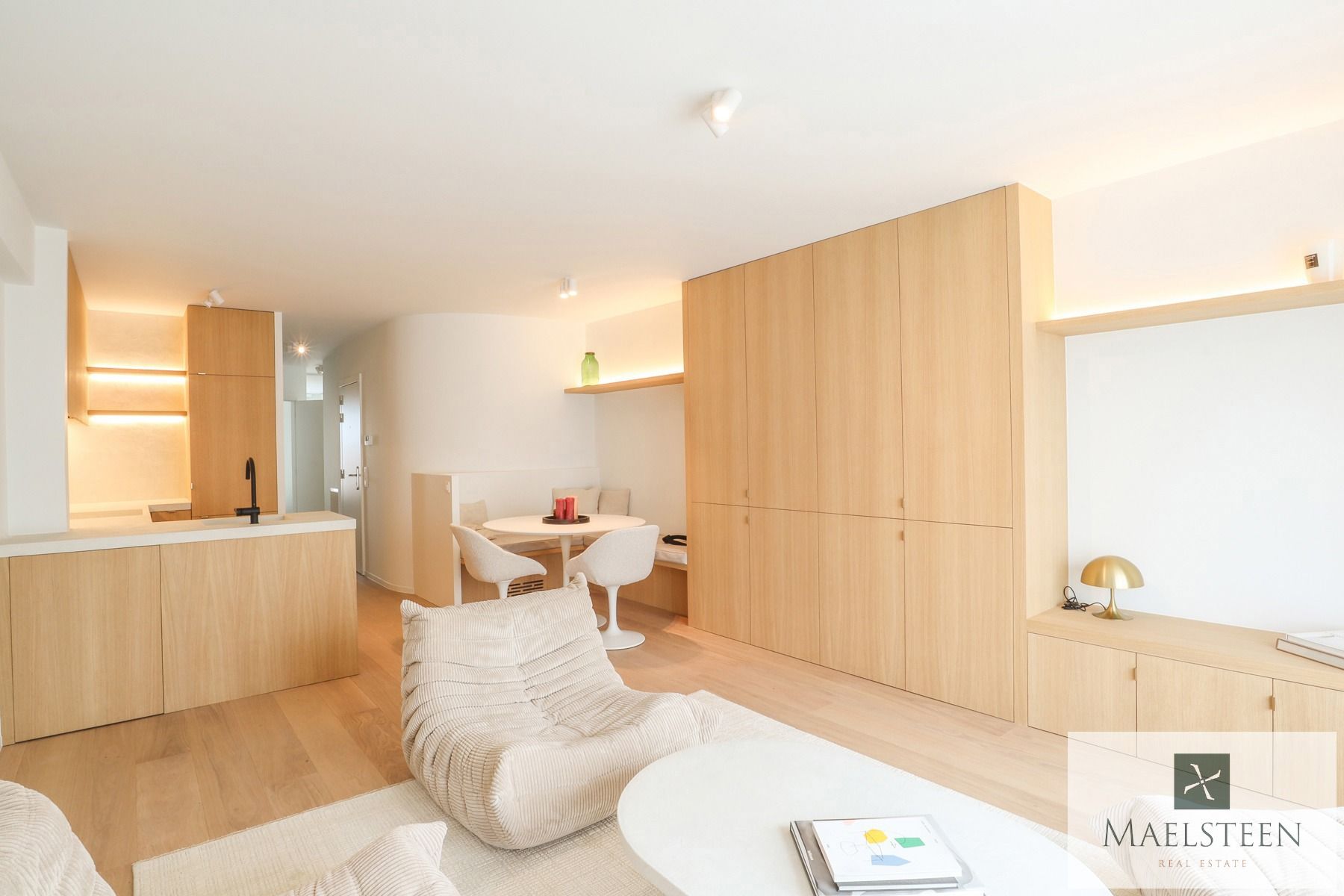 Design appartement op de Lippenslaan te Knokke-Heist foto 2