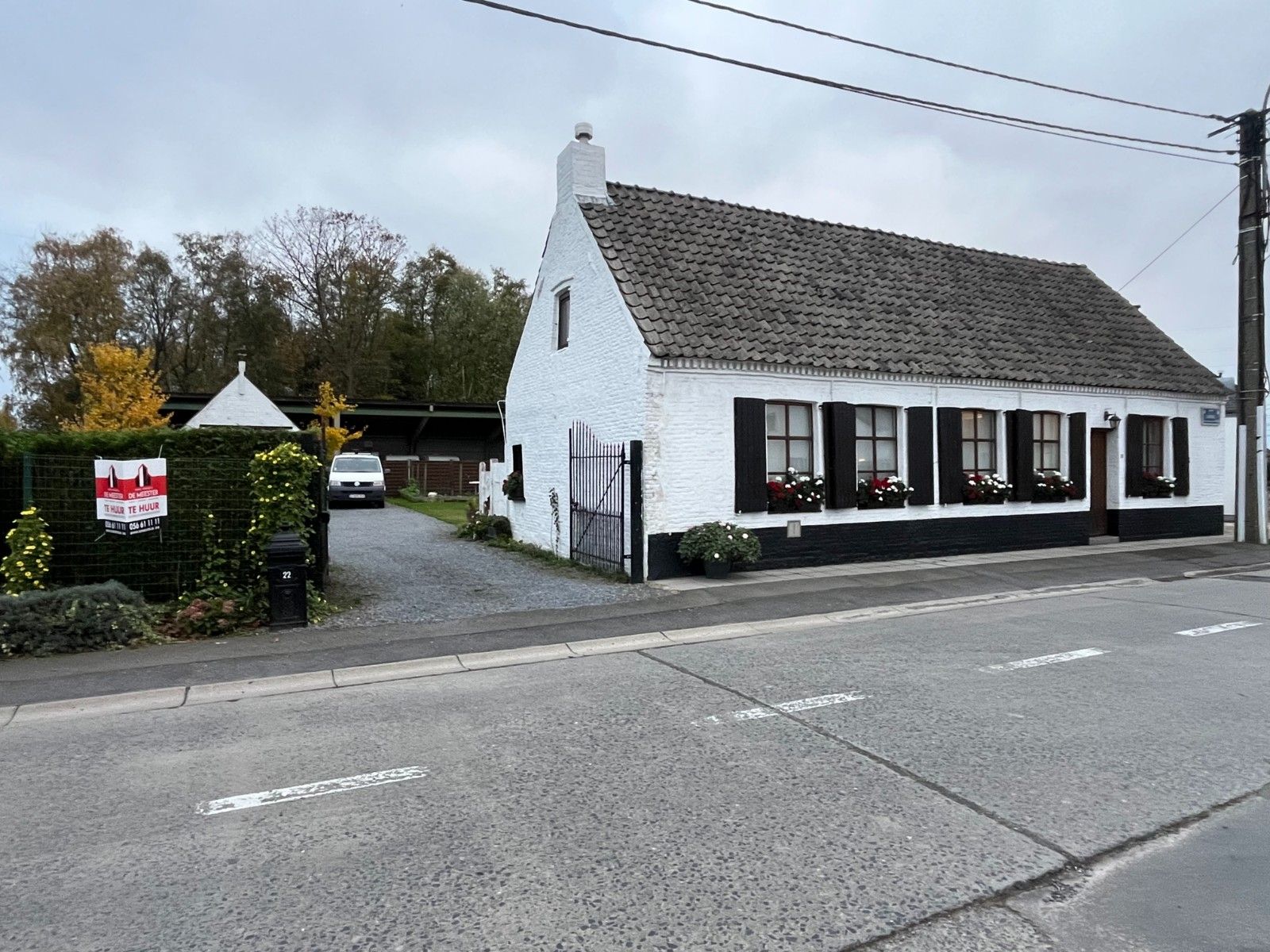 Charmante hoeve aan de rand van Waregem te huur foto {{pictureIndex}}